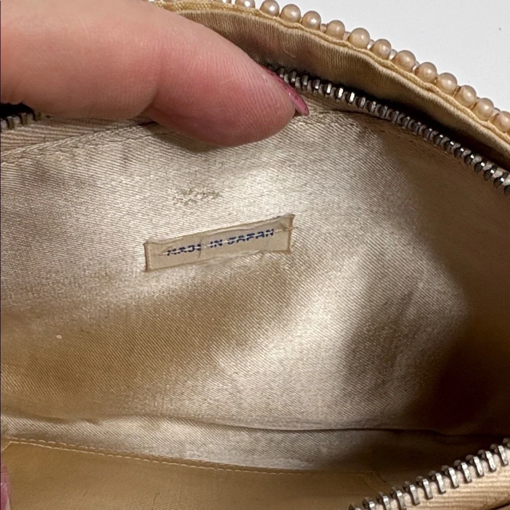 Vintage Gold Tan Beaded Scalloped Zippered Clutch Japan